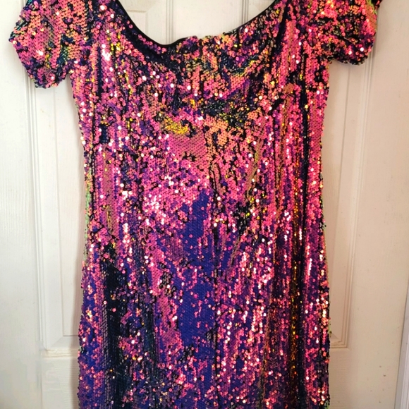 Forever 21 Sequins Dress - Picture 2 of 5